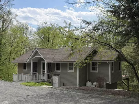 3 Trillium Ln, Grantham, NH 03753