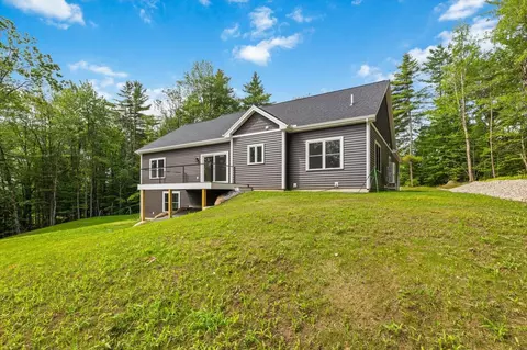Exterior - 7 Spring Hill Rd, Hancock, NH 03449 photo 3 of 8