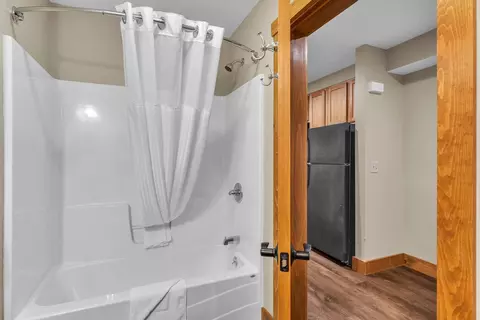 Bath - 19 White Pine Dr #4727, Jay, VT 05859 photo 3 of 3
