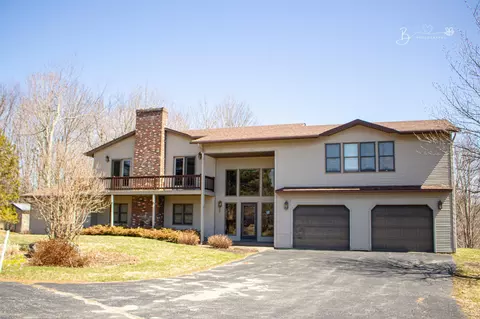 1387 Vt Route 101, Troy, VT 05859