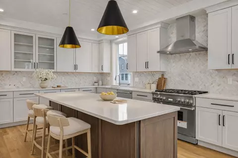 22 Little Bay Dr, Dover, NH 03820