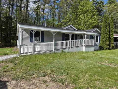 74 Lamplighter Dr, Conway, NH 03818