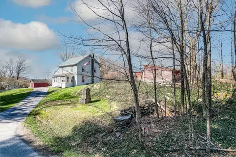 416 Upper Rd, Poultney, VT 05764