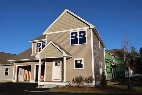 1 Doucet Ave, Nashua, NH 03062