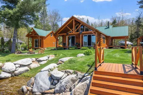 308 Lake Rd, Lunenburg, VT 05906