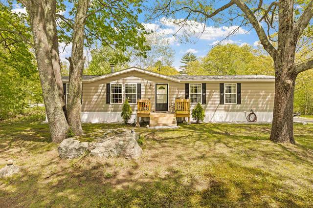 7 Welch Ln, Raymond, NH 03077 | MLS# 5041902 | 45 Photos - Movoto