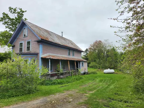 16 Northridge Rd, Burke, VT 05871