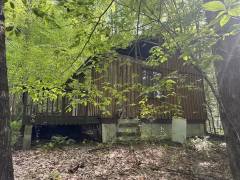 37 Fred Houghton Rd, Putney, VT 05346