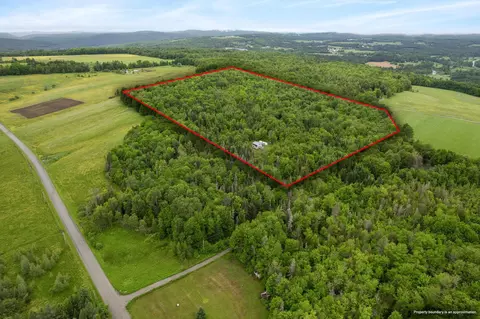 1817 Hopkins Hill Rd, Hardwick, VT 05843