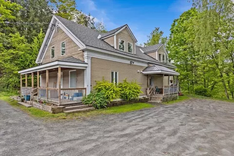 908 S Main St, Stowe, VT 05672