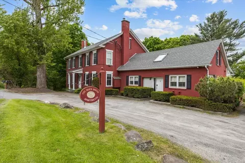 2233 Pucker St, Stowe, VT 05672