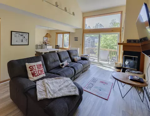 37 Pinehill Ln #2, Lincoln, NH 03251