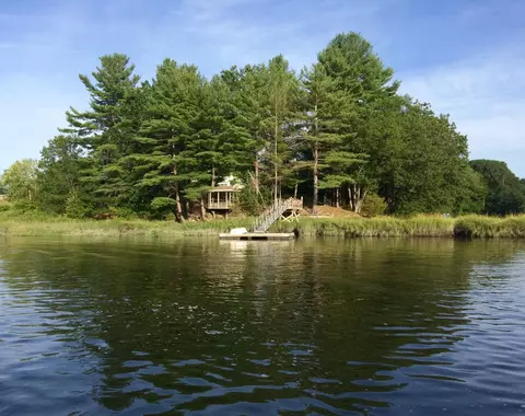85 College Rd, Stratham, NH 03885
