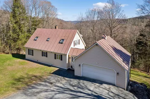530 West Rd, Barnard, VT 05031
