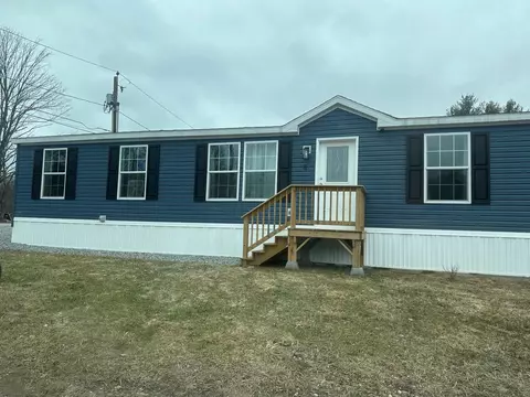 17 Pleasant Valley Rd, Stratford, NH 03590