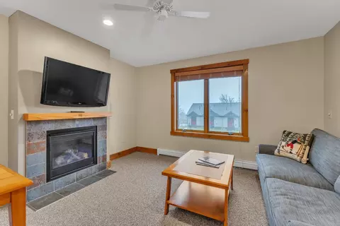 Living - 19 White Pine Dr #4728, Jay, VT 05859 photo 2 of 4
