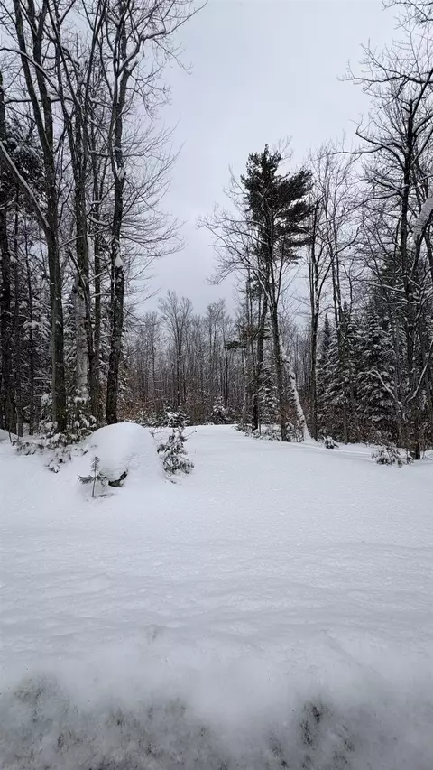 961 Maple St, Bethlehem, NH 03574