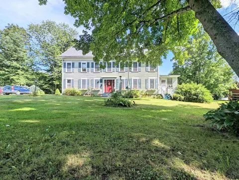 1573 Us Route 5 S, Barnet, VT 05821