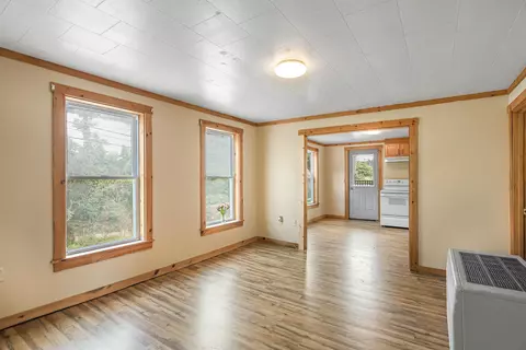 Living - 60 School St, Plainfield, VT 05667 photo 2 of 4
