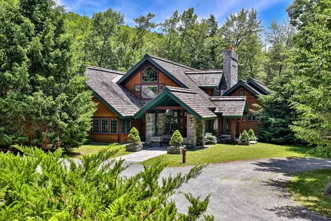 476 Salt Ash Rd, Plymouth, VT 05056