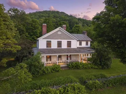 2589 W Sandgate Rd, Sandgate, VT 05250