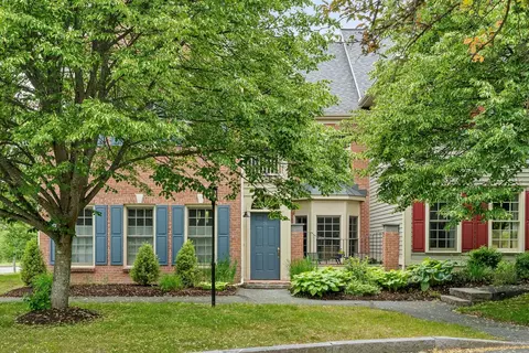 36 Stonehurst Cmn, Hanover, NH 03755