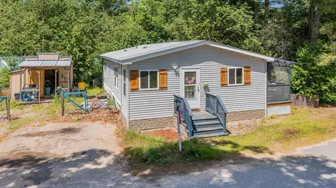 12 Circle Rd, Ossipee, NH 03814