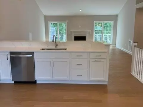 Entry Way - 54 Sunset Rdg # B, Epping, NH 03042 photo 2 of 3