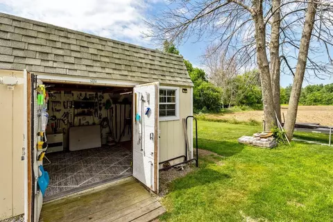 Exterior - 423 E Alburgh Rd, Alburgh, VT 05440 photo 6 of 7
