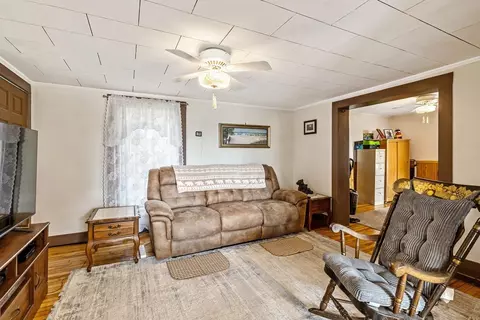 Living - 423 E Alburgh Rd, Alburgh, VT 05440 photo 1 of 2