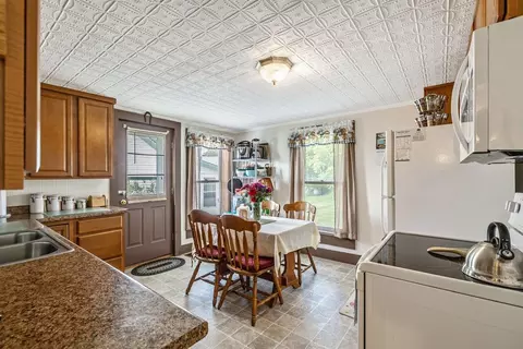 Kitchen - 423 E Alburgh Rd, Alburgh, VT 05440 photo 1 of 4