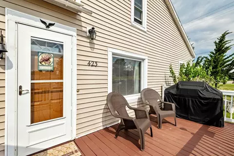 Exterior - 423 E Alburgh Rd, Alburgh, VT 05440 photo 5 of 7