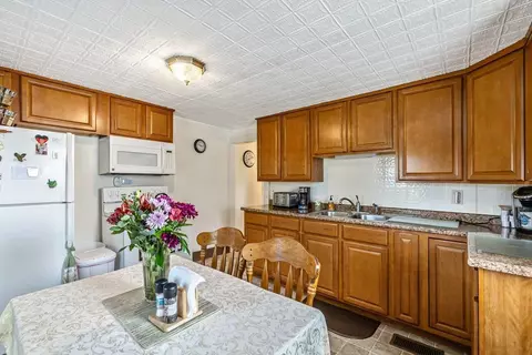 Kitchen - 423 E Alburgh Rd, Alburgh, VT 05440 photo 2 of 4