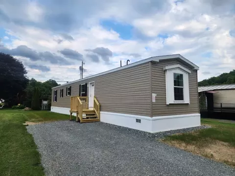 81 Cramton Rd #L-8, Castleton, VT 05735