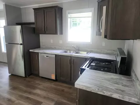 517 Back Mountain Rd, Windsor, VT 05089