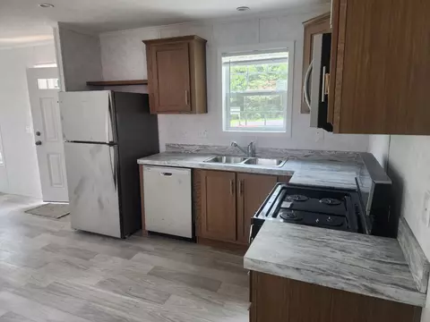 23 Cubb Ct, Windsor, VT 05089 photo 2