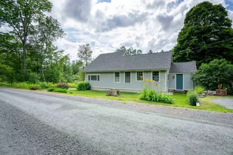 102 Turnpike Rd, Thetford, VT 05075