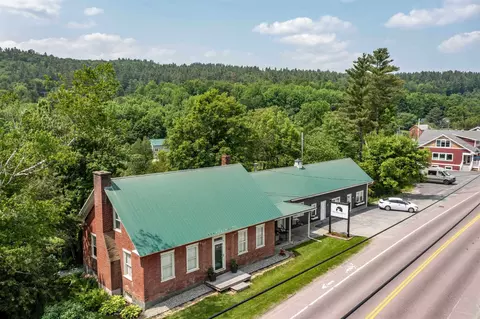 692 S Main St, Stowe, VT 05672