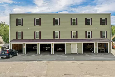 28 29 42 Railroad Main Sq, Plymouth, NH 03264