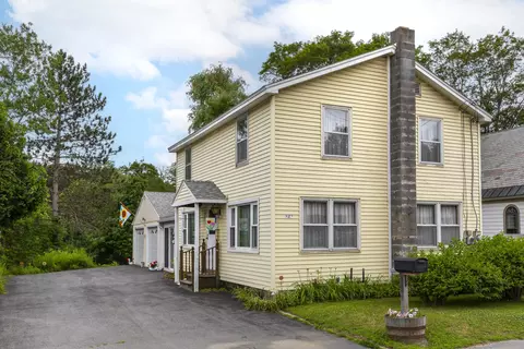 842 Main St, Proctorsville, VT 05153