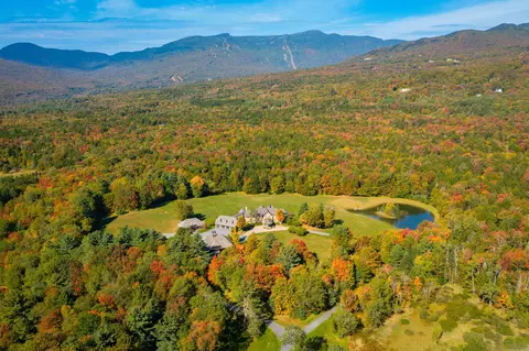 2575 Weeks Hill Rd, Stowe, VT 05672