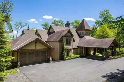 165 Moon Shadow Dr #M-15, Ludlow, VT 05149