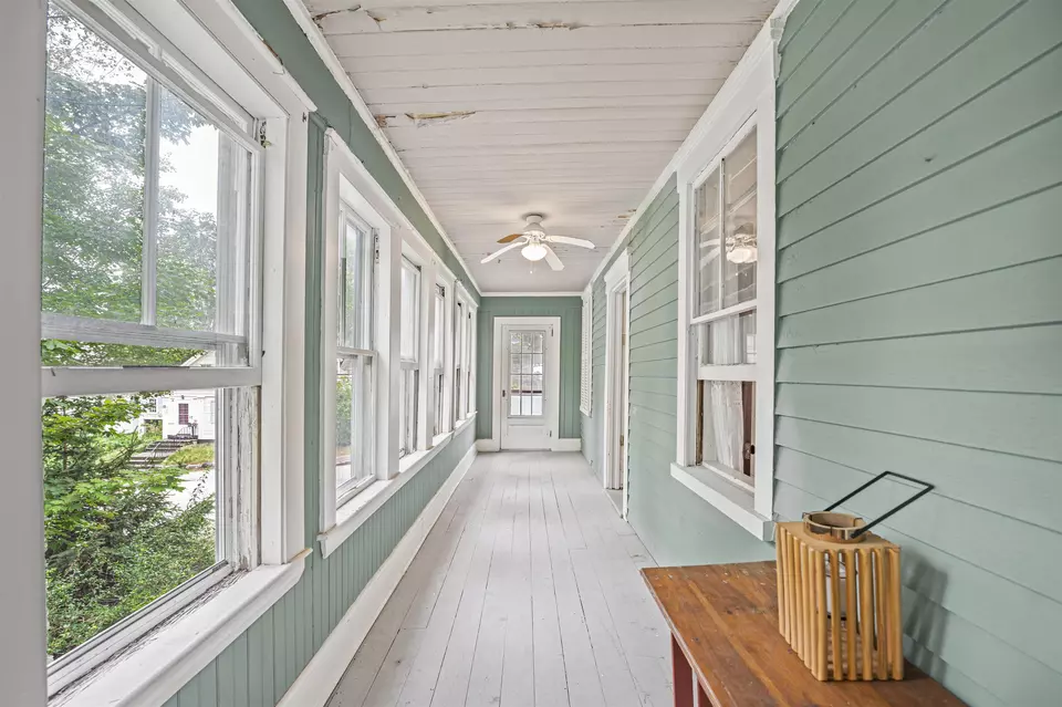 Entry Way - 23 Mount Vernon St, Somersworth, NH 03878 photo 2 of 4