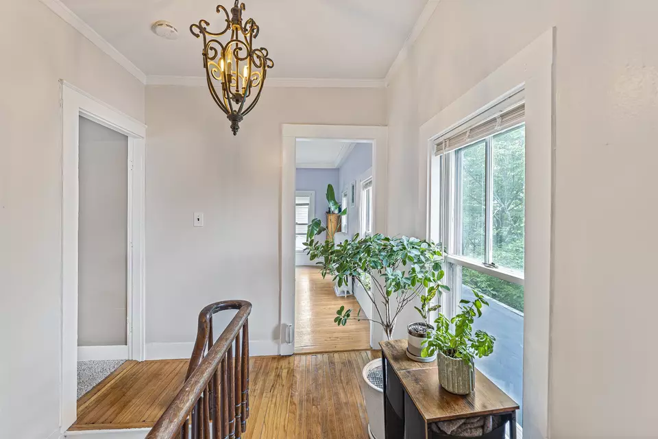 Entry Way - 23 Mount Vernon St, Somersworth, NH 03878 photo 3 of 4