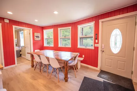 Dining - 45 Blue Brook Rd, Dover, VT 05356 photo 2 of 2