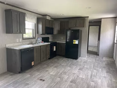 95 Addison Dr, Berlin, VT 05602