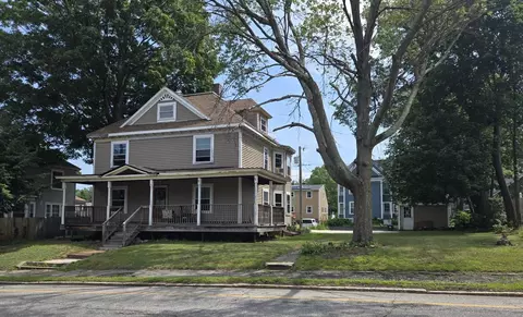 841 Beech St, Manchester, NH 03104