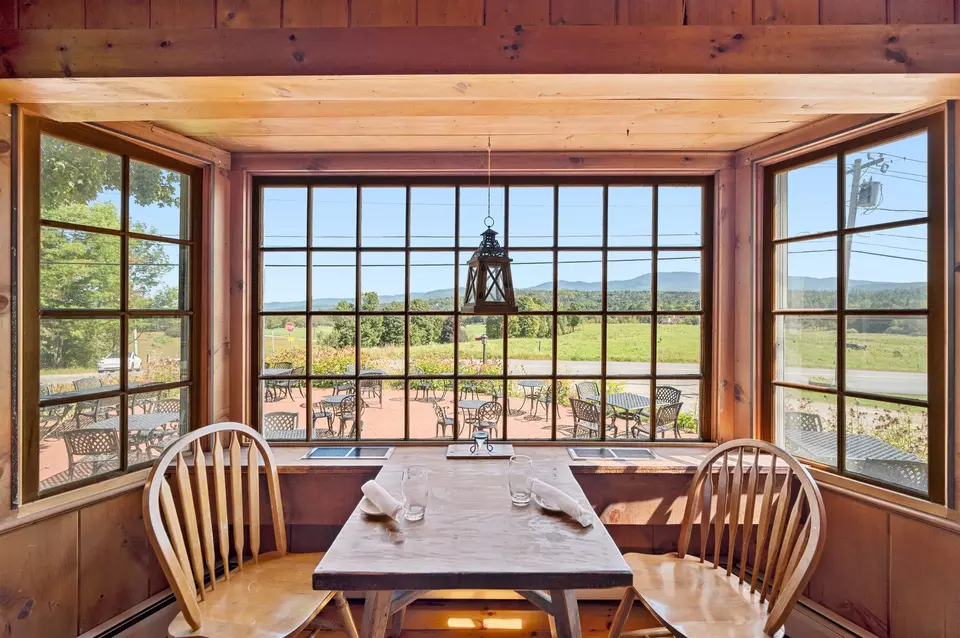 Dining - 14 Barrows Rd, Stowe, VT 05672 photo 9 of 15