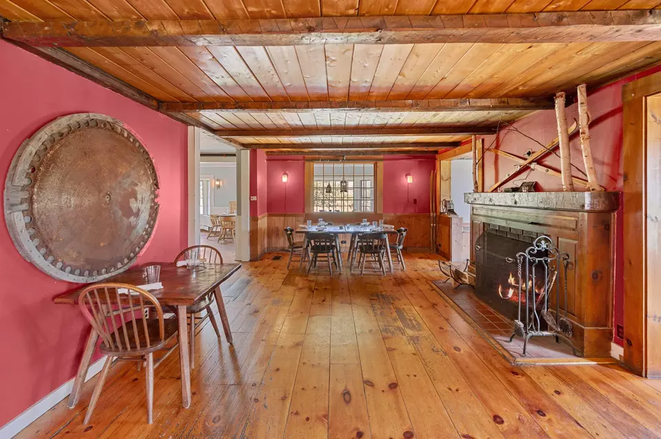 Dining - 14 Barrows Rd, Stowe, VT 05672 photo 12 of 15