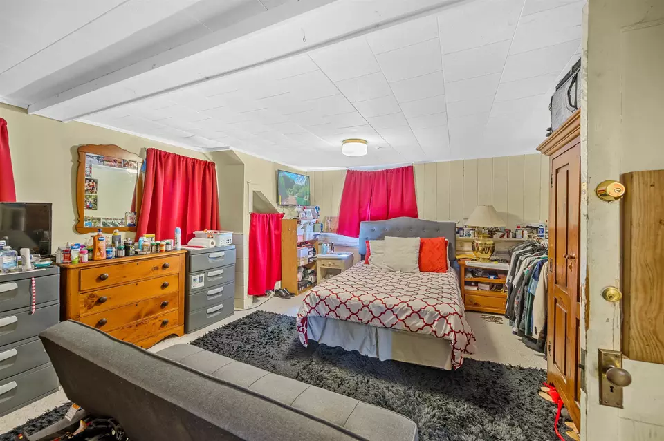 Bedroom - 14 Barrows Rd, Stowe, VT 05672 photo 2 of 4